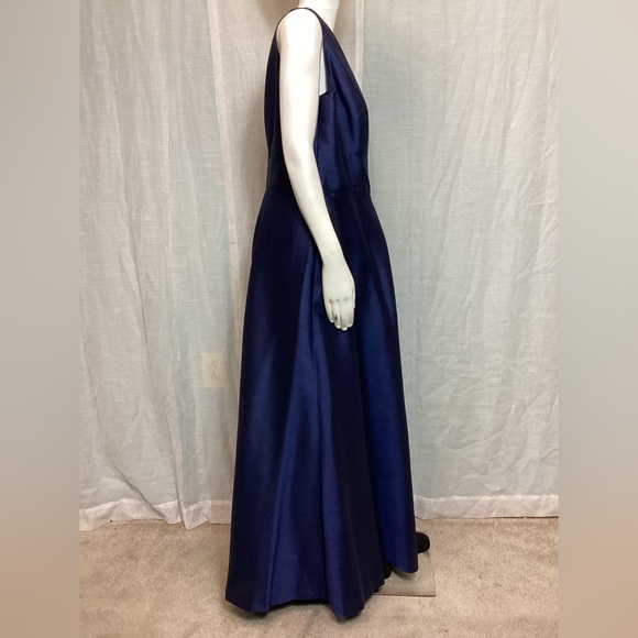 Alfred Sung Formal Dress - SIze: 16 - Picture 2 of 8